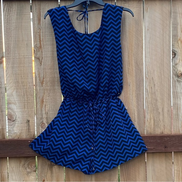 Forever 21 Pants - Forever 21 Romper, tie belt and tie neck. Blue & Black Chevron Print, NWT Size L